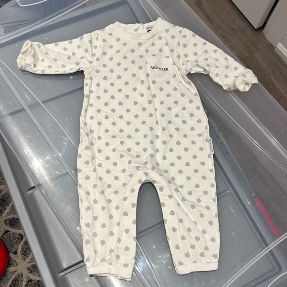 ⚡️Flash Sale⚡️ Moncler Baby Onesie - Picture 1 of 4